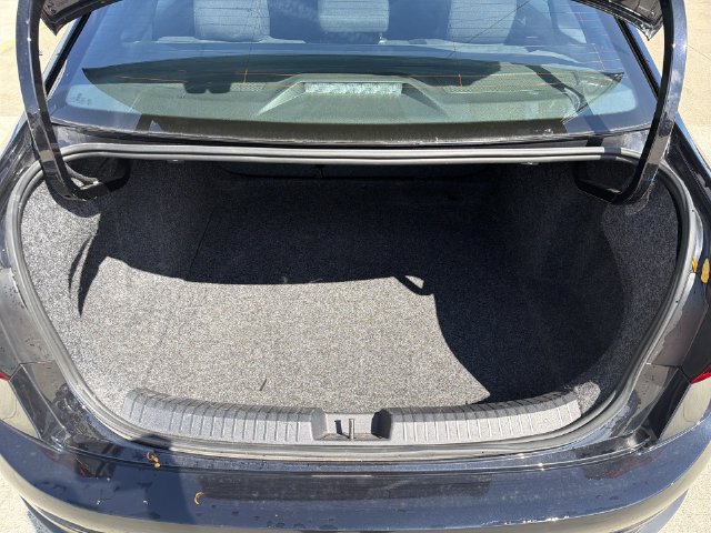 Used 2025 Volkswagen Jetta Sport FWD image 30