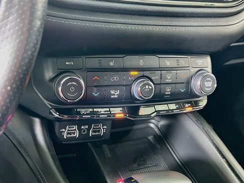 Used 2022 Dodge Durango GT AWD/4WD image 16