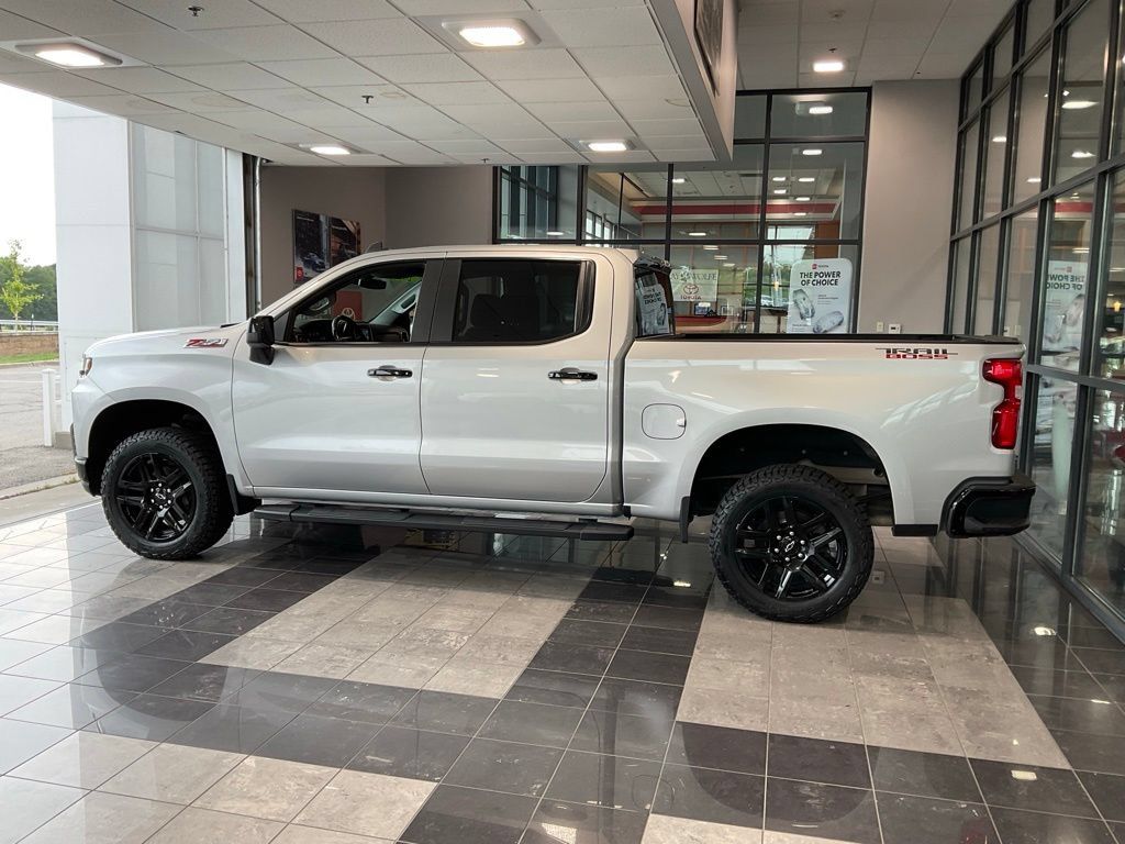 Used 2022 Chevrolet Silverado 1500 LT Trail Boss w/ Bed Protection Package AWD/4WD image 3
