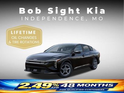 New 2025 Kia K4 LXS