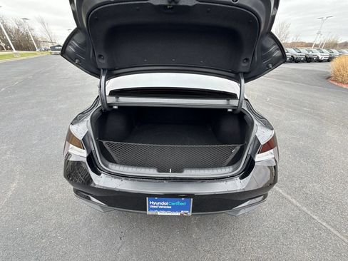 Used 2023 Hyundai Elantra SEL w/ Convenience Package image 25