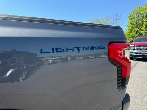 New 2023 Ford F150 Lightning Lariat AWD/4WD image 23