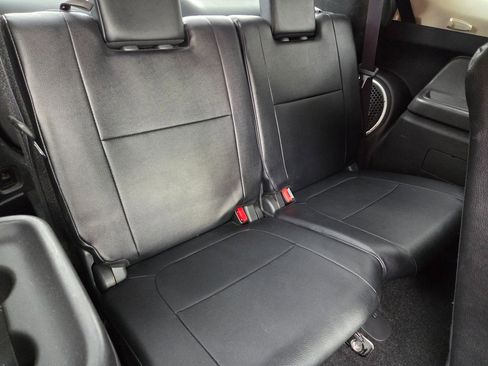 Used 2017 Mitsubishi Outlander SEL image 17