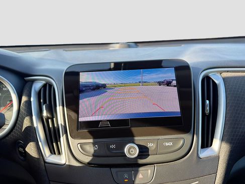 Used 2025 Chevrolet Malibu LT FWD image 14