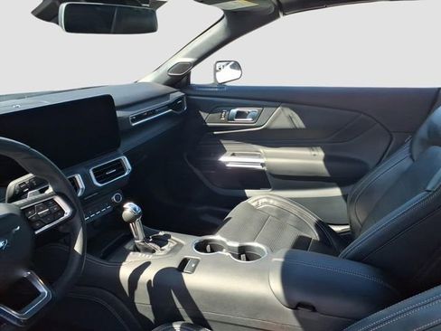 Used 2024 Ford Mustang GT Premium image 13