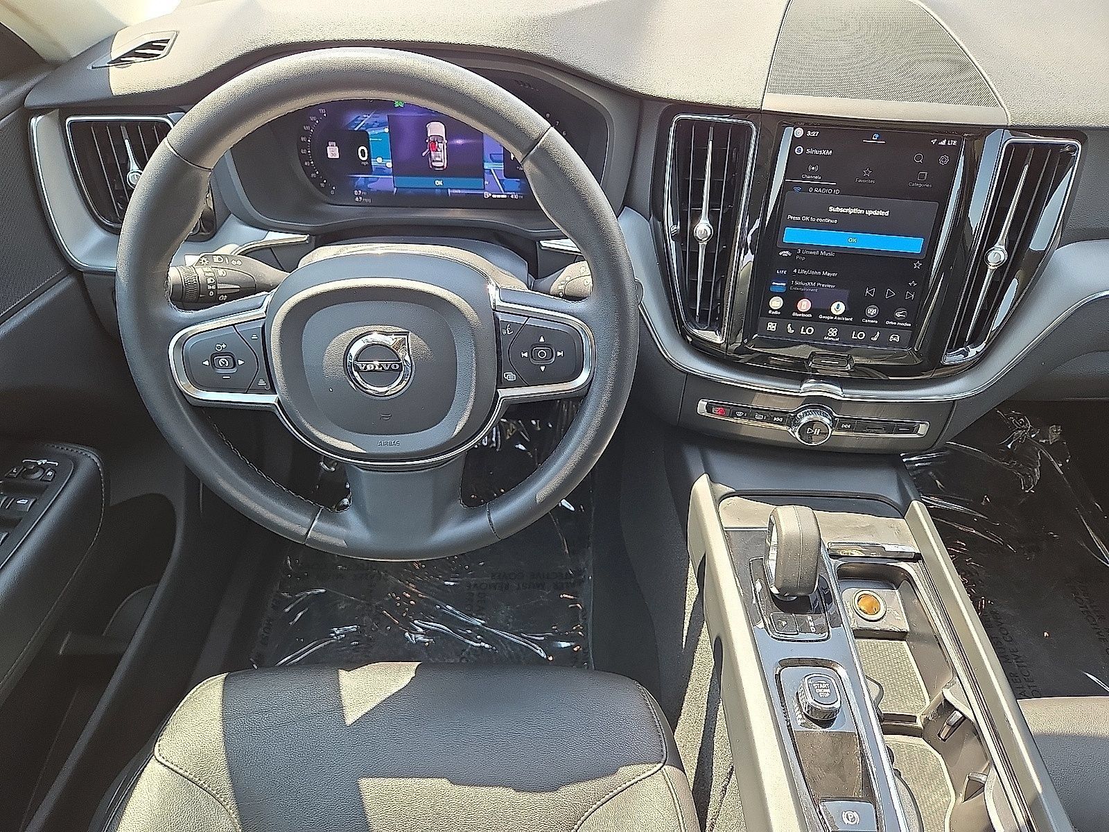 Certified 2024 Volvo XC60 B5 Core AWD/4WD image 17