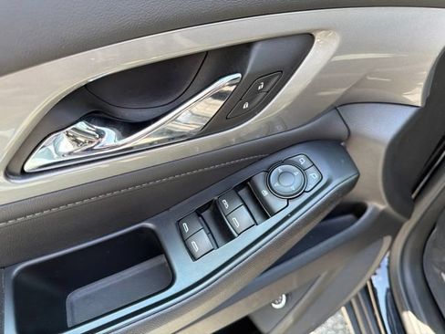 Used 2023 Chevrolet Traverse LT w/ LPO, Floor Liner Package AWD/4WD image 12