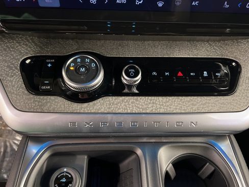 New 2025 Ford Expedition Tremor image 14