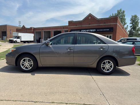 Used 2003 Toyota Camry LE image 9
