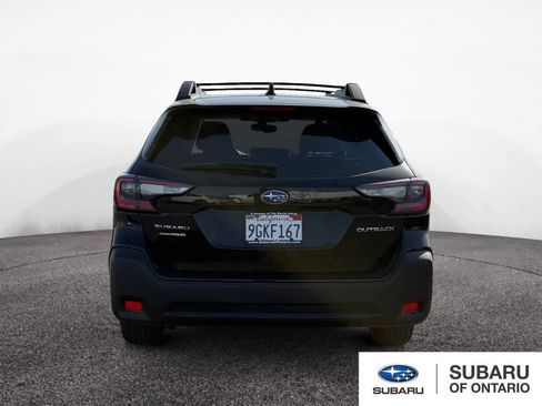 Used 2023 Subaru Outback Premium image 4