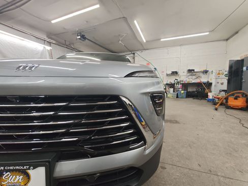 Used 2025 Buick Enclave Preferred image 36