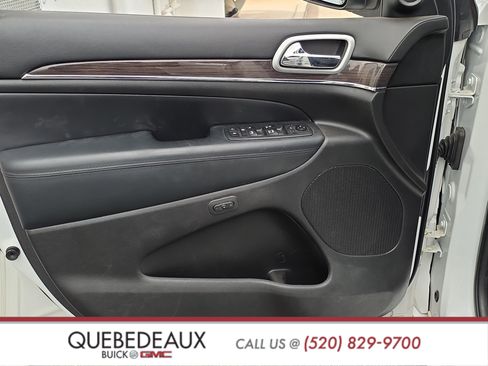 Used 2018 Jeep Grand Cherokee Overland image 6