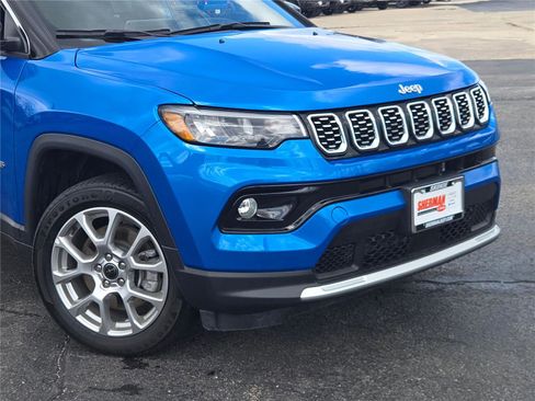 Certified 2025 Jeep Compass Limited image 2