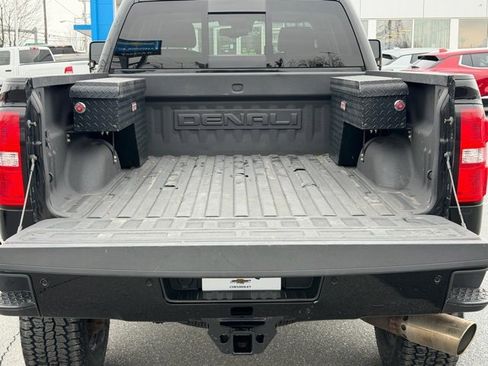 Used 2018 GMC Sierra 3500 Denali image 24