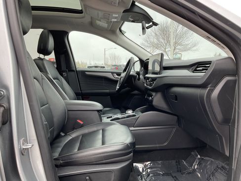 Used 2024 Ford Escape Platinum image 14