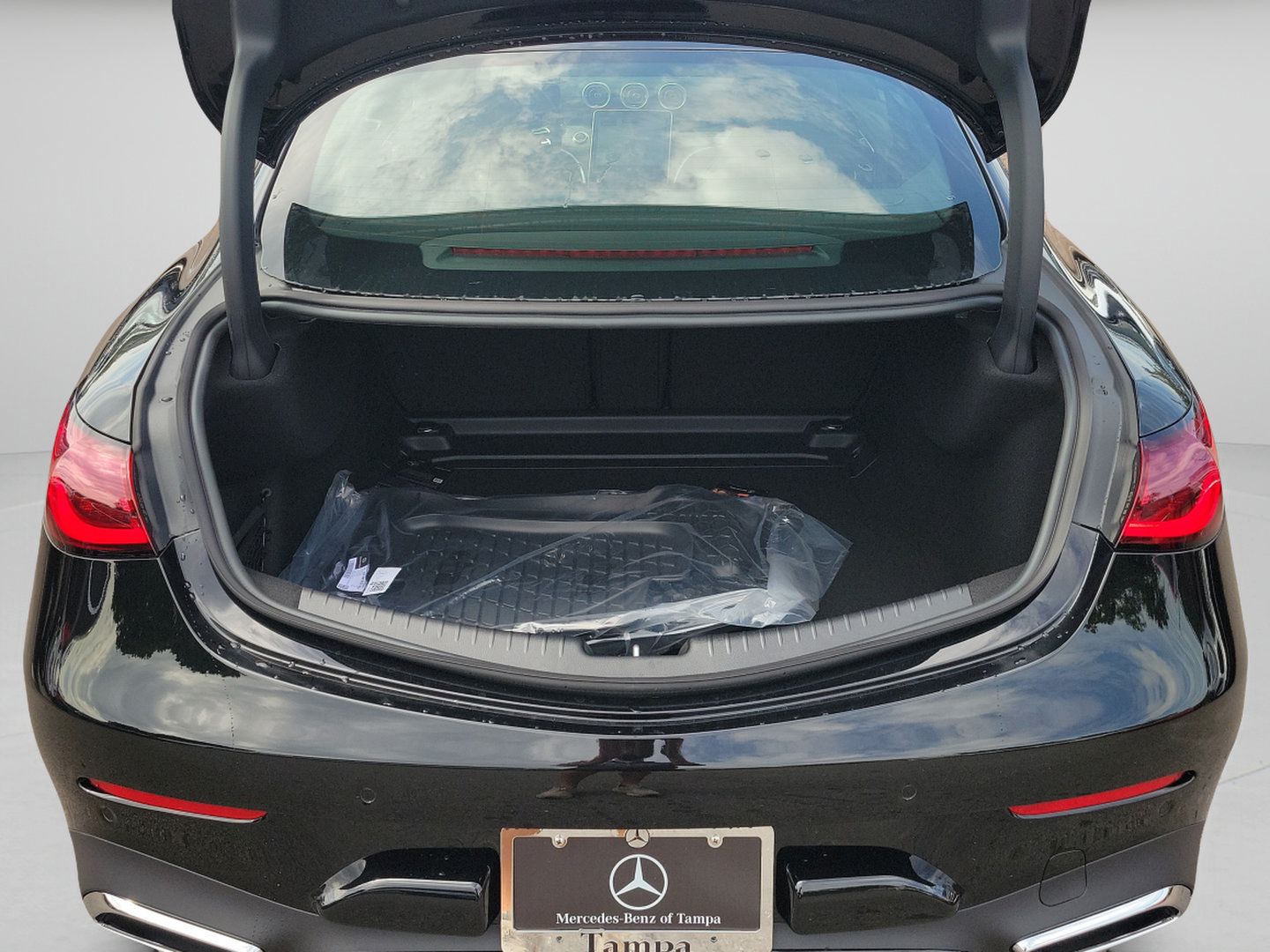 New 2027 Mercedes-Benz CLE 450 4MATIC Coupe image 5