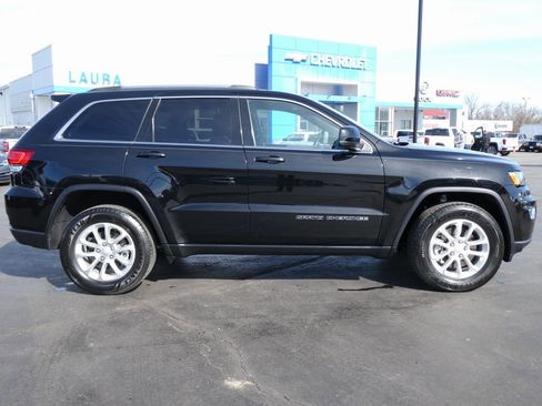 Used 2021 Jeep Grand Cherokee Laredo X image 4