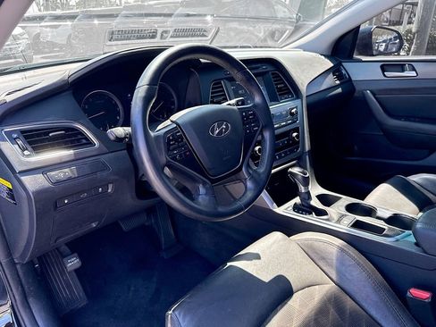 Used 2017 Hyundai Sonata Sport w/ Value Edition Package 02 image 10