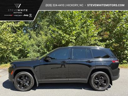 Used 2024 Jeep Grand Cherokee Altitude