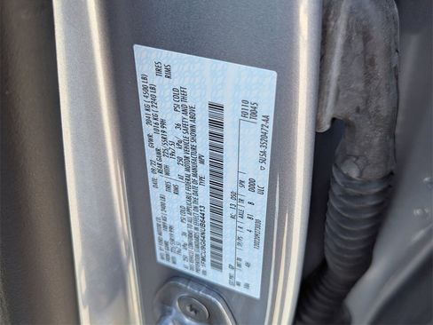 Used 2022 Ford Escape SE w/ SE Sport Appearance Package image 32