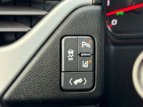 Used 2015 GMC Yukon XL SLT w/ Open Road Package image 38