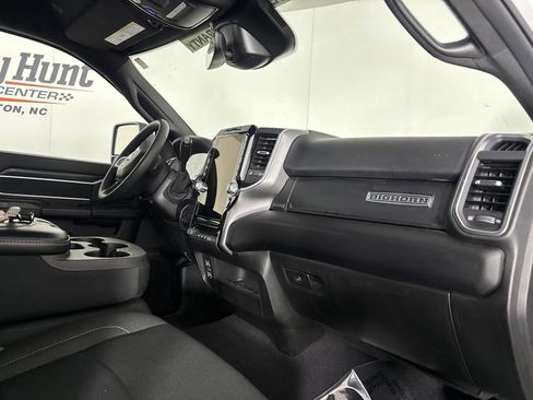 Used 2025 RAM 2500 Big Horn AWD/4WD image 32