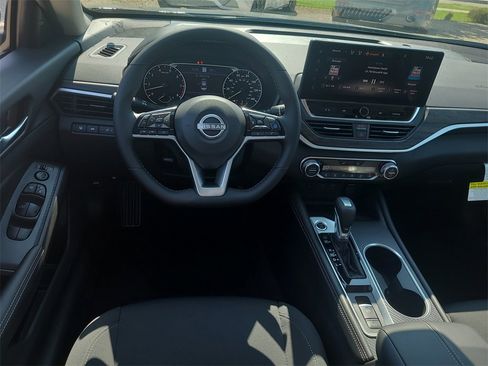 New 2025 Nissan Altima 2.5 SV w/ SV Premium Package image 9