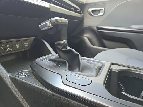Certified 2025 Kia K4 FWD image 23