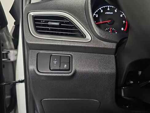 Used 2022 Hyundai Accent SE FWD image 23