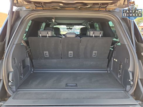 Used 2025 Lincoln Navigator Reserve w/ Jet Appearance Package AWD/4WD image 12