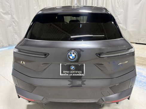 Used 2023 BMW iX xDrive50 w/ Premium Package AWD/4WD image 17