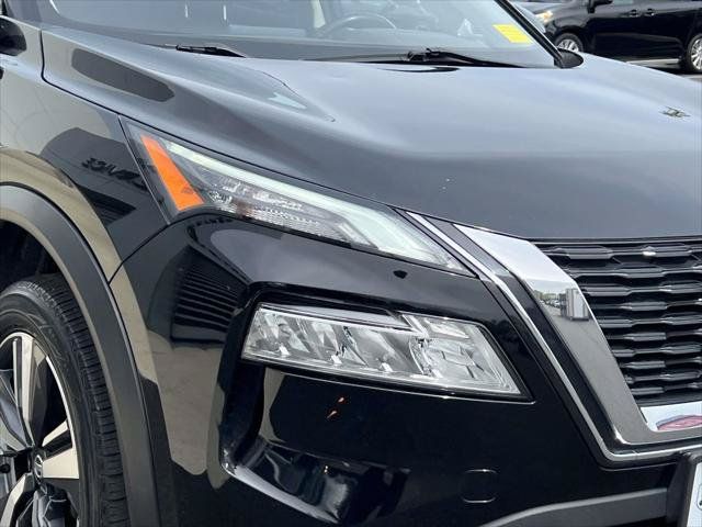 Used 2021 Nissan Rogue SL AWD/4WD image 12