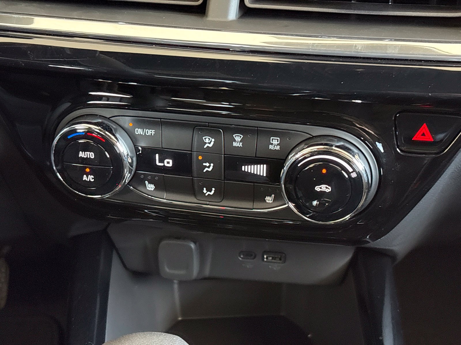 New 2026 Chevrolet Trax RS w/ Driver Confidence Package FWD image 23