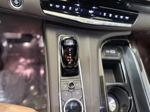 Used 2024 Cadillac Escalade ESV Premium Luxury AWD/4WD image 14