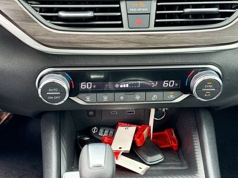 New 2025 Nissan Altima 2.5 SV w/ SV Special Edition Package image 19