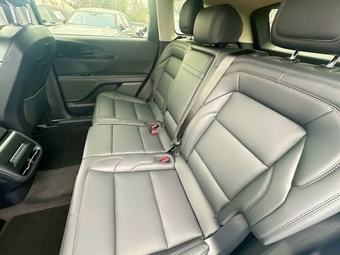 New 2026 Lincoln Nautilus Premier image 4