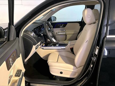 New 2026 Mercedes-Benz GLB 250 4MATIC image 13
