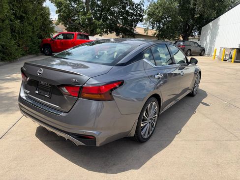 Used 2023 Nissan Altima 2.5 SL FWD image 14