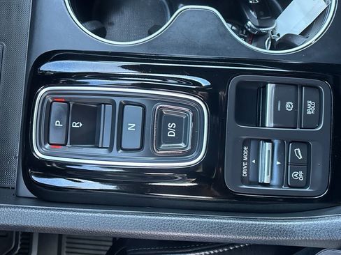 Used 2023 Honda Pilot Touring image 21