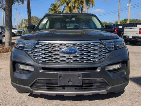 Used 2020 Ford Explorer Platinum w/ Premium Technology Package image 3