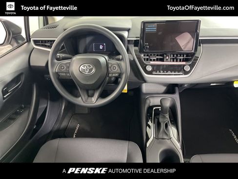 Used 2026 Toyota Corolla LE image 5