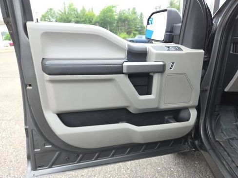 Used 2020 Ford F150 XLT w/ Heavy-Duty Payload Package AWD/4WD image 36
