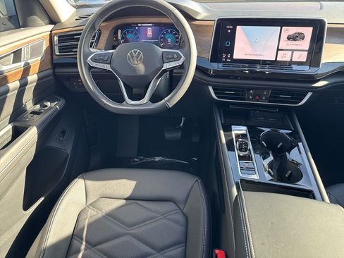 New 2026 Volkswagen Atlas SE FWD image 16