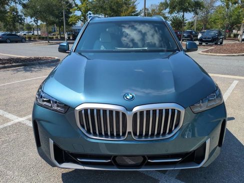 Used 2026 BMW X5 xDrive50e image 9