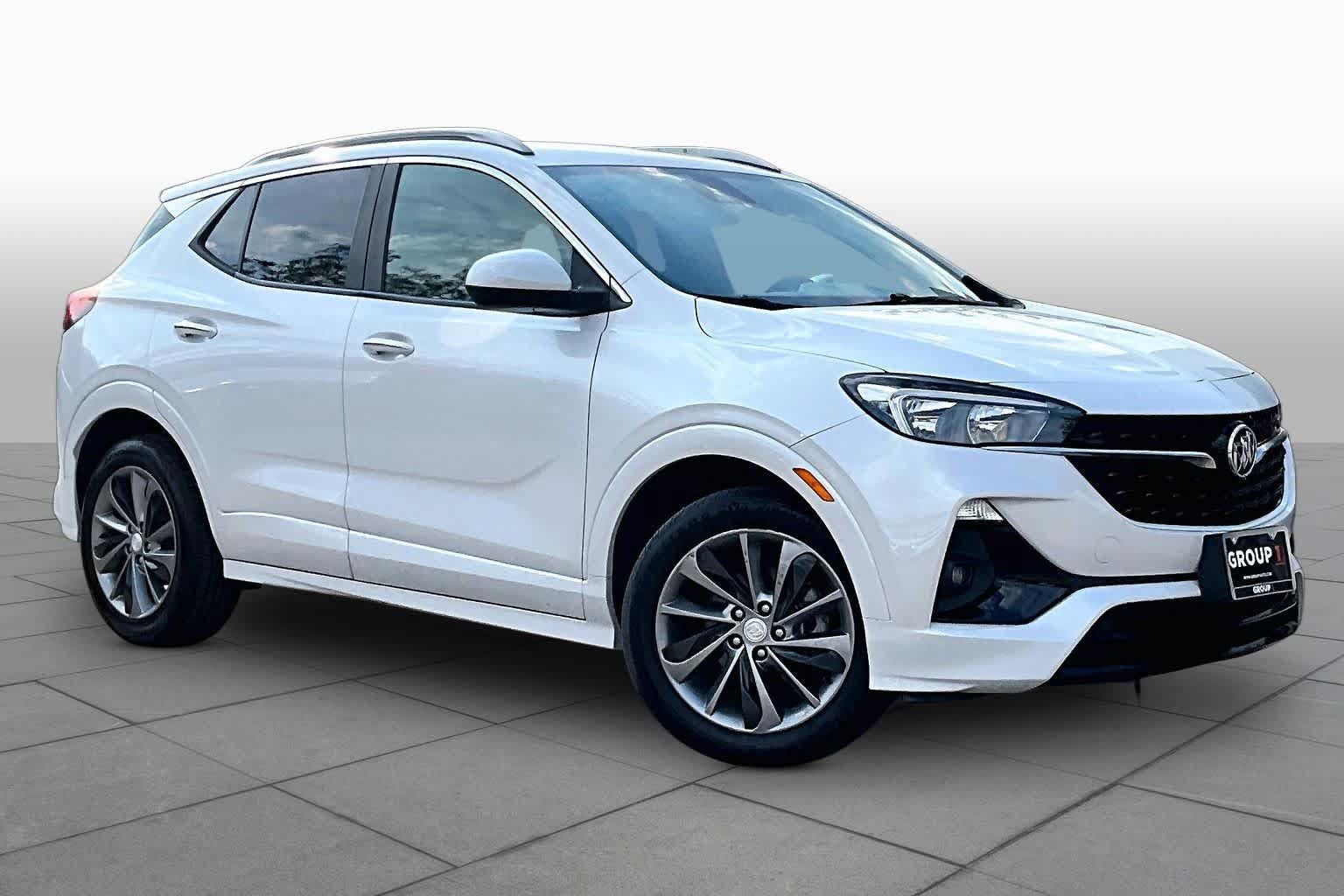 Used 2021 Buick Encore GX Select w/ Sport Touring Package FWD image 3