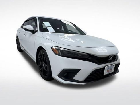 Used 2023 Honda Civic Sport Touring image 2