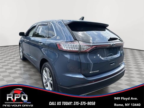 Used 2018 Ford Edge Titanium w/ Equipment Group 302A AWD/4WD image 3