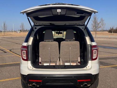 Used 2012 Ford Explorer XLT image 30