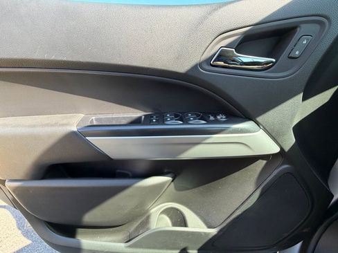 Used 2020 Chevrolet Colorado LT w/ Redline Special Edition image 29