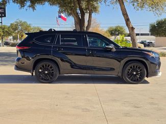 Used 2024 Toyota Highlander XSE video 2